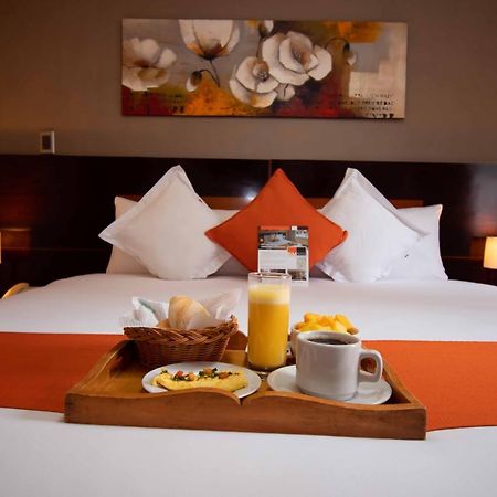 Sm Hotel Лима Екстериор снимка
