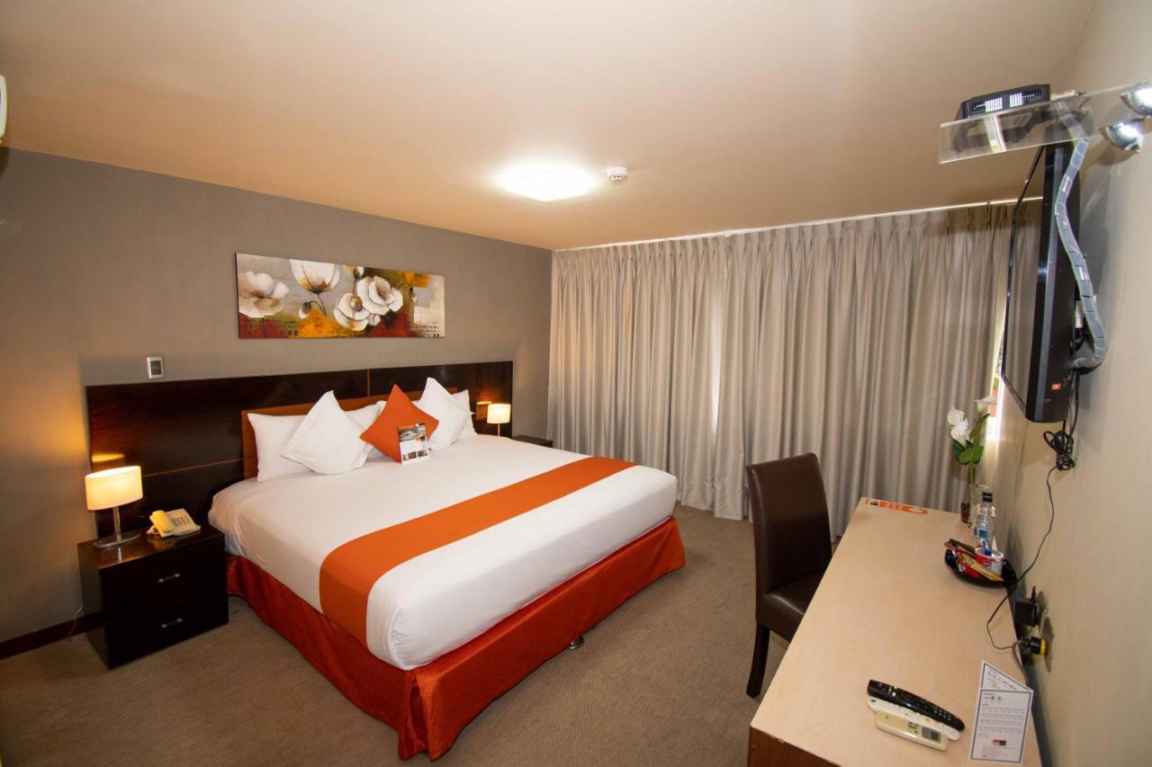 Sm Hotel Лима Екстериор снимка