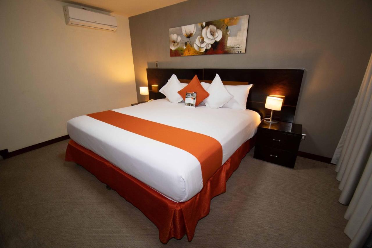 Sm Hotel Лима Екстериор снимка