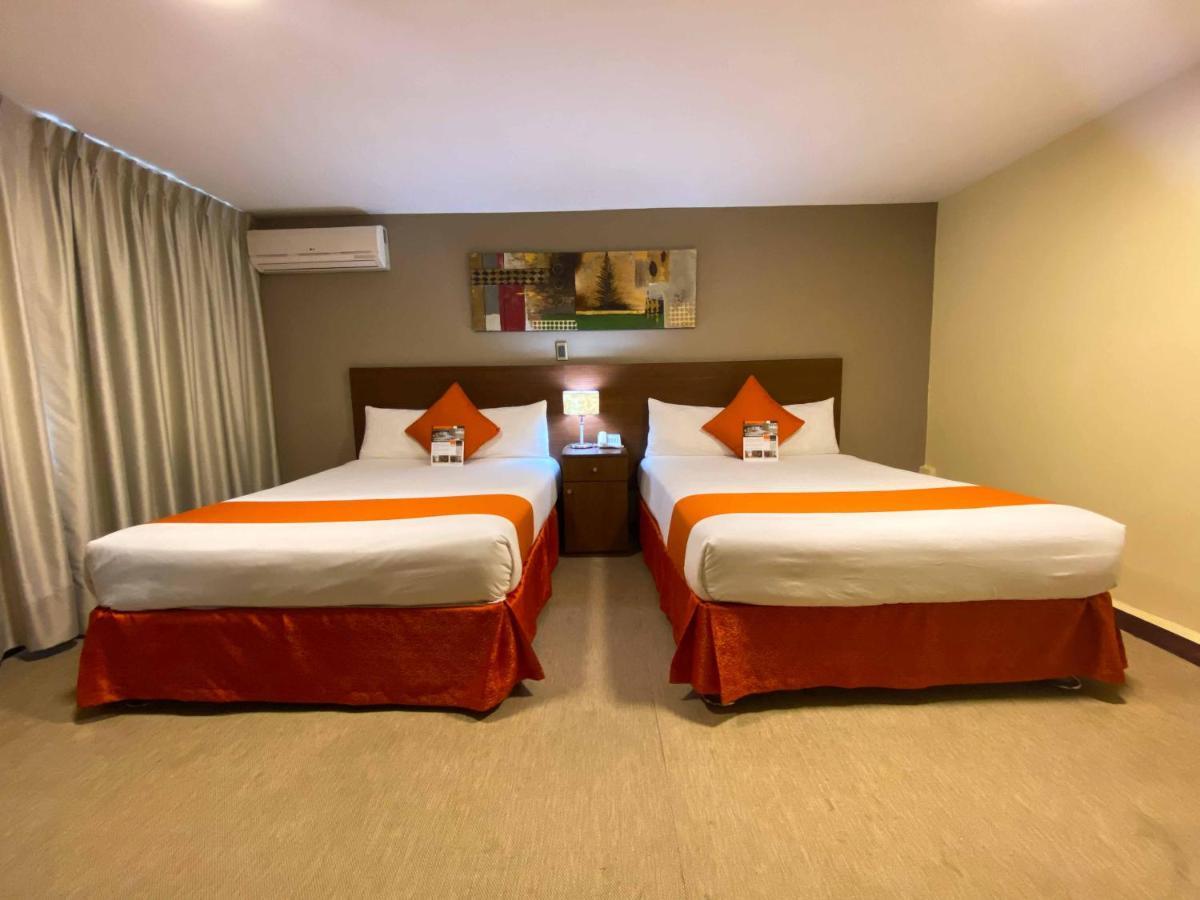 Sm Hotel Лима Екстериор снимка