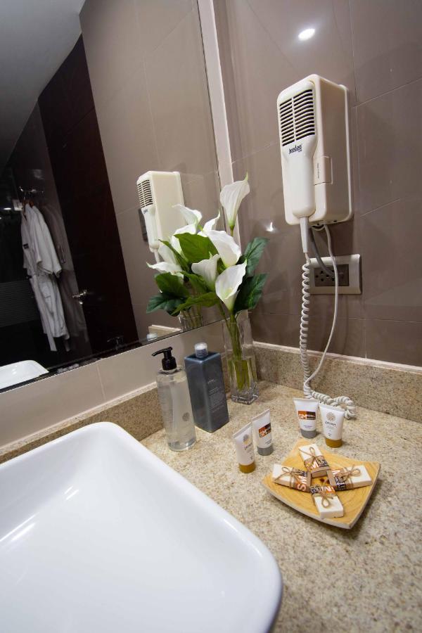 Sm Hotel Лима Екстериор снимка