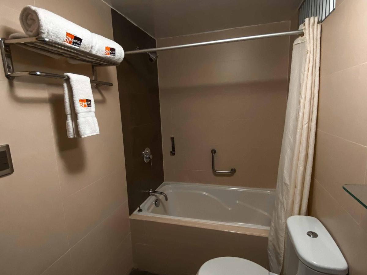 Sm Hotel Лима Екстериор снимка